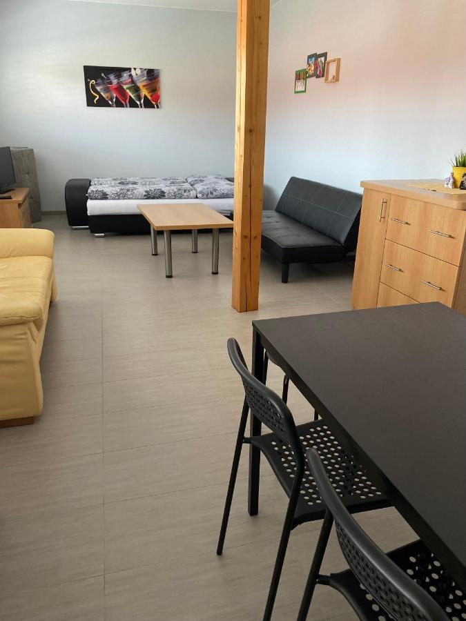 Apartman 후스토페체 외부 사진